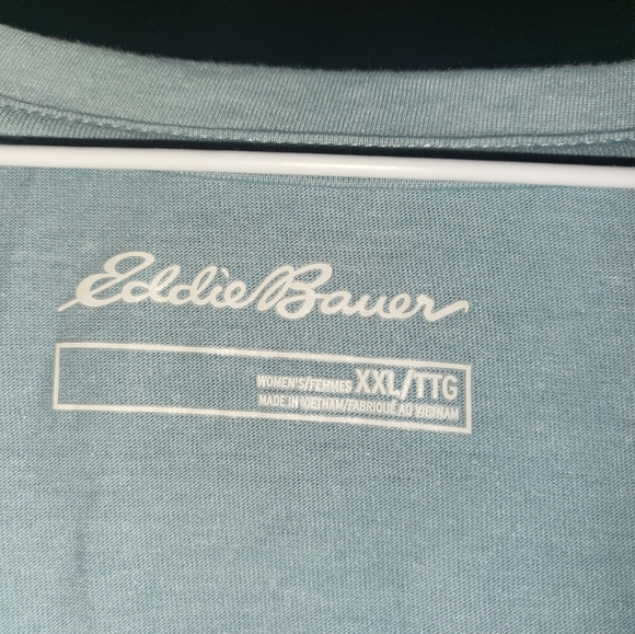 New  Eddie Bauer long sleeve vneck - Picture 3 of 5